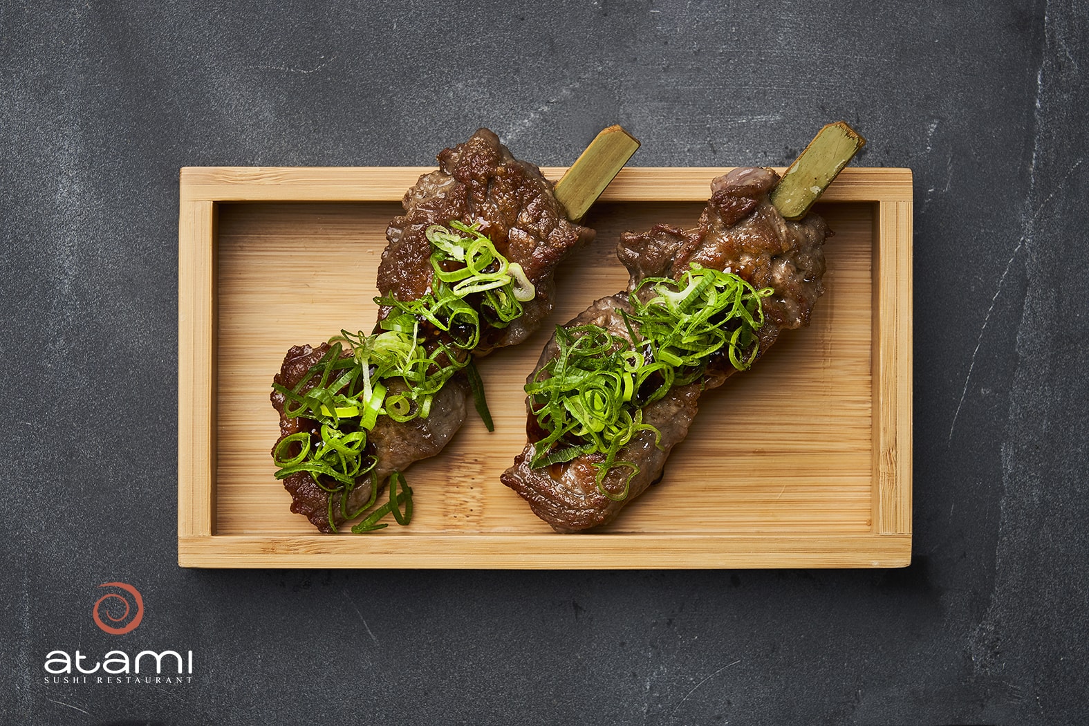 Atami215 215. Oksekød Med Forårsløg Og Sort Peber Sauce - Billede 1